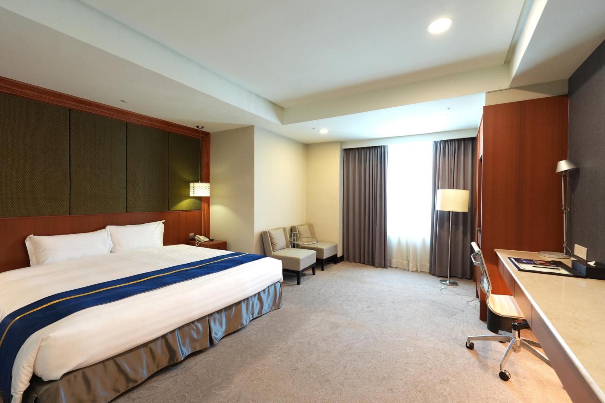 Hiyeshotel勤天商旅-花蓮館 Hualien stad Exteriör bild