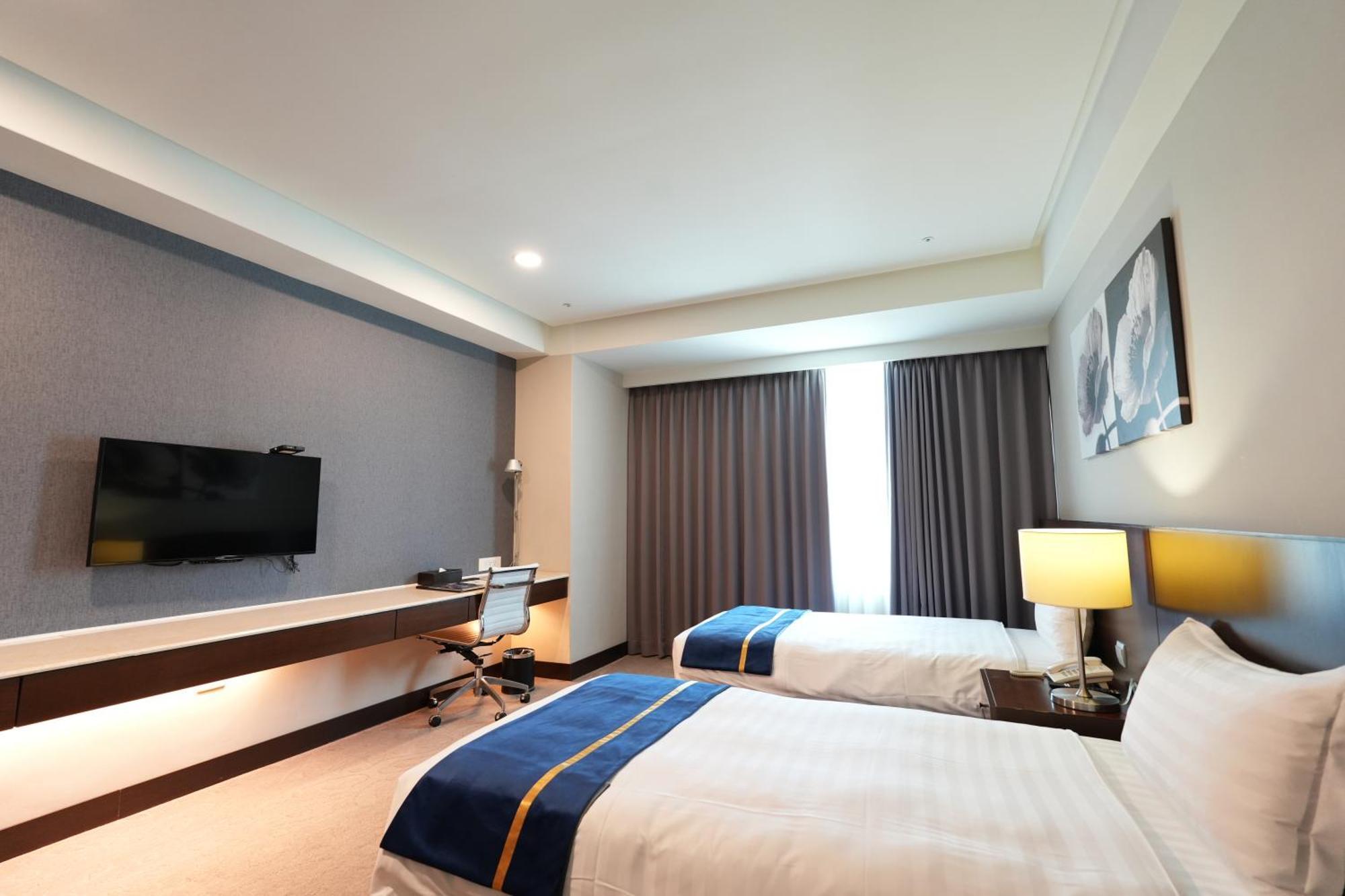 Hiyeshotel勤天商旅-花蓮館 Hualien stad Exteriör bild