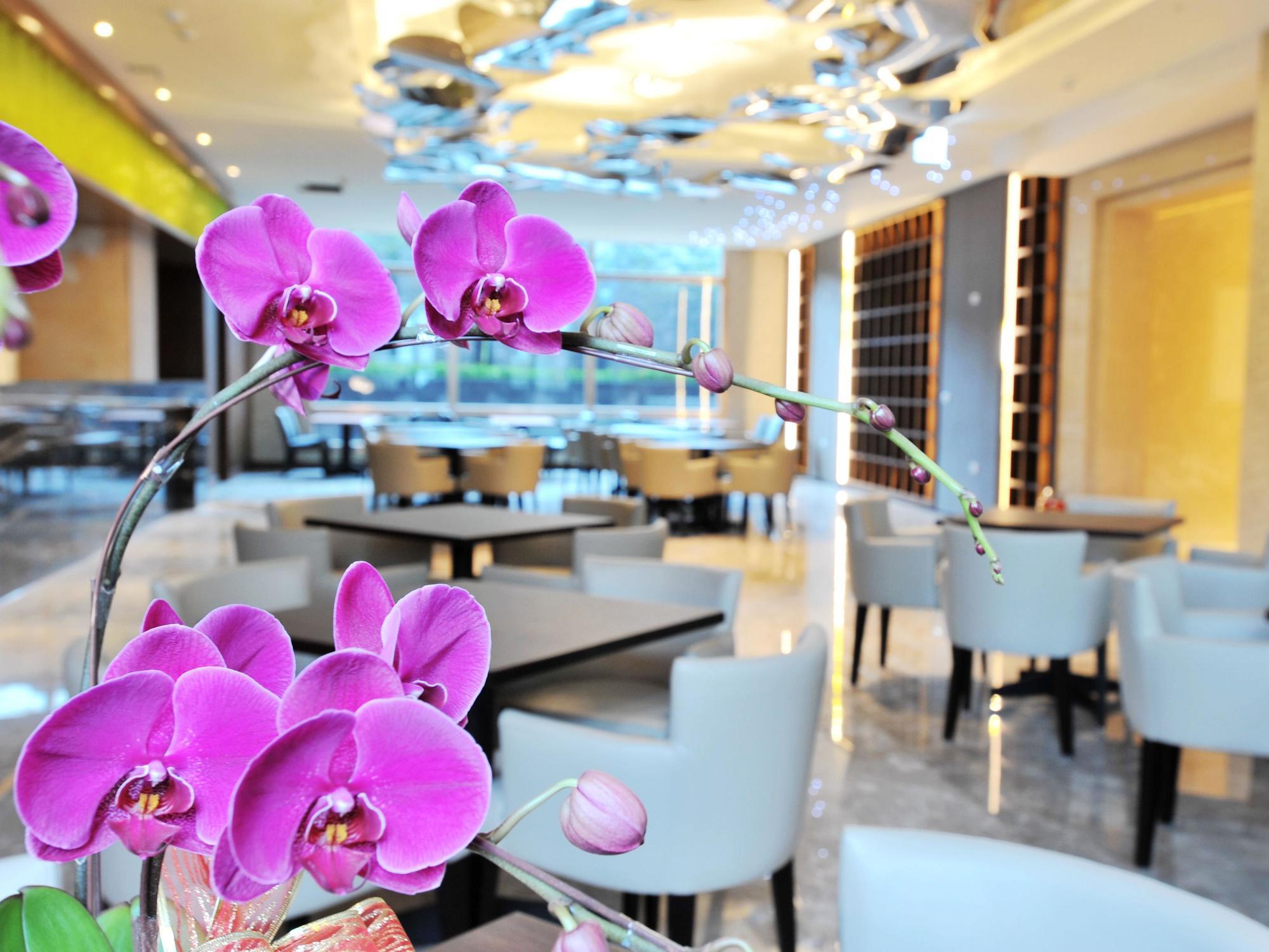 Hiyeshotel勤天商旅-花蓮館 Hualien stad Exteriör bild