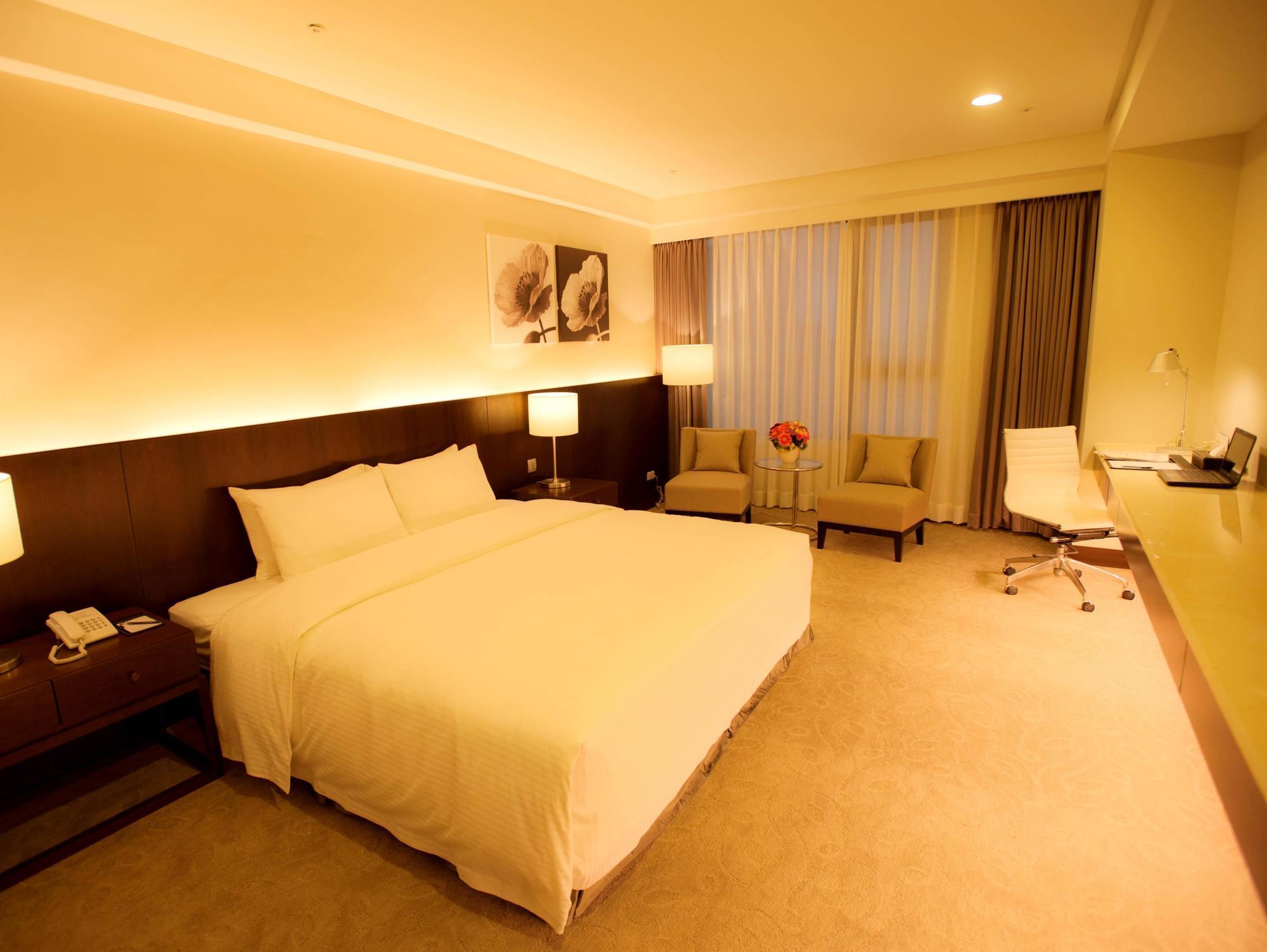 Hiyeshotel勤天商旅-花蓮館 Hualien stad Exteriör bild