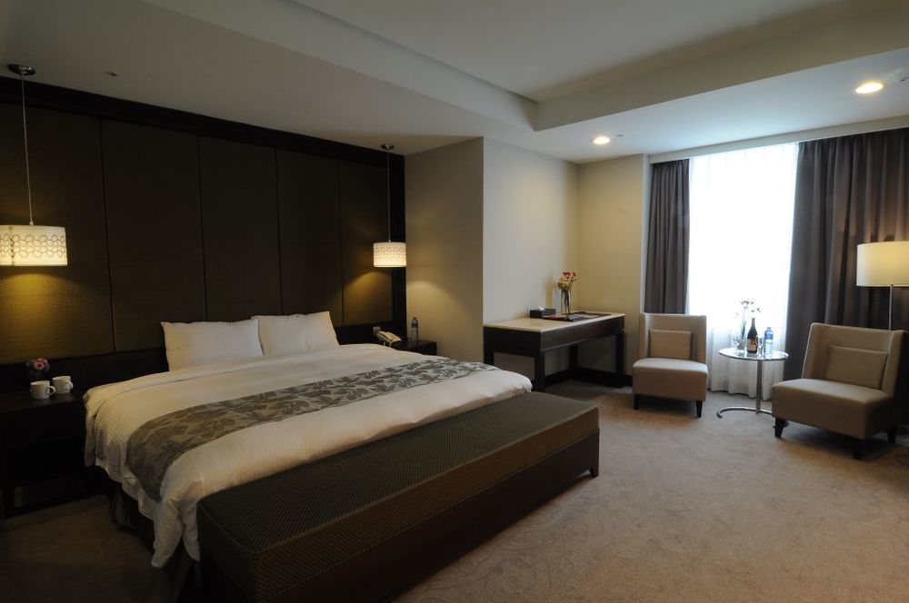 Hiyeshotel勤天商旅-花蓮館 Hualien stad Exteriör bild
